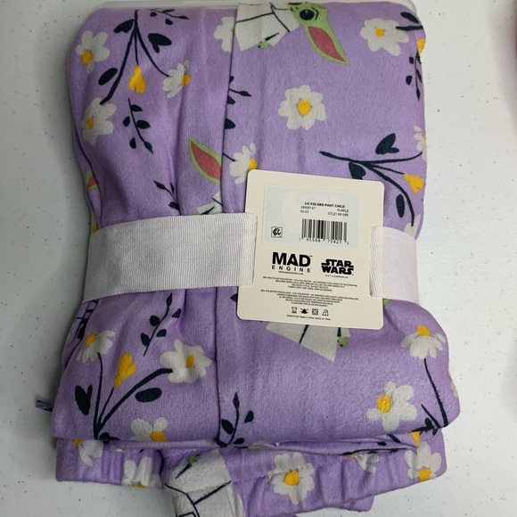 Star Wars and Strawberry Print Women's Sleep Pants - Picture 6 of 13